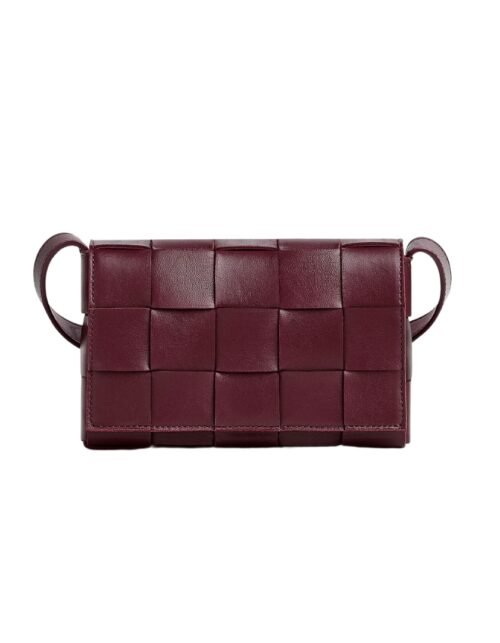 Kleine Intreccio-Leder Tasche in Barolo 12 cm