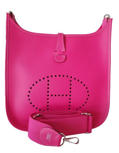 Evelyne III 29 Fuchsie